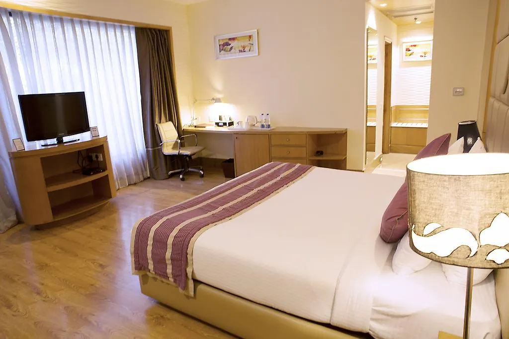 The Ocean Pearl Gardenia Hotel New Delhi 4*,