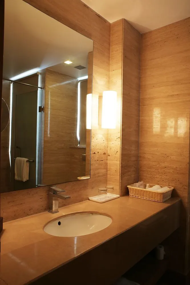 The Ocean Pearl Gardenia Hotel New Delhi 4*,