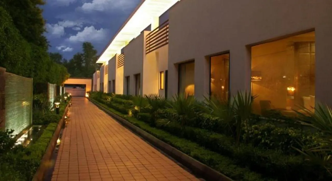 ****  The Ocean Pearl Gardenia Hotel New Delhi India