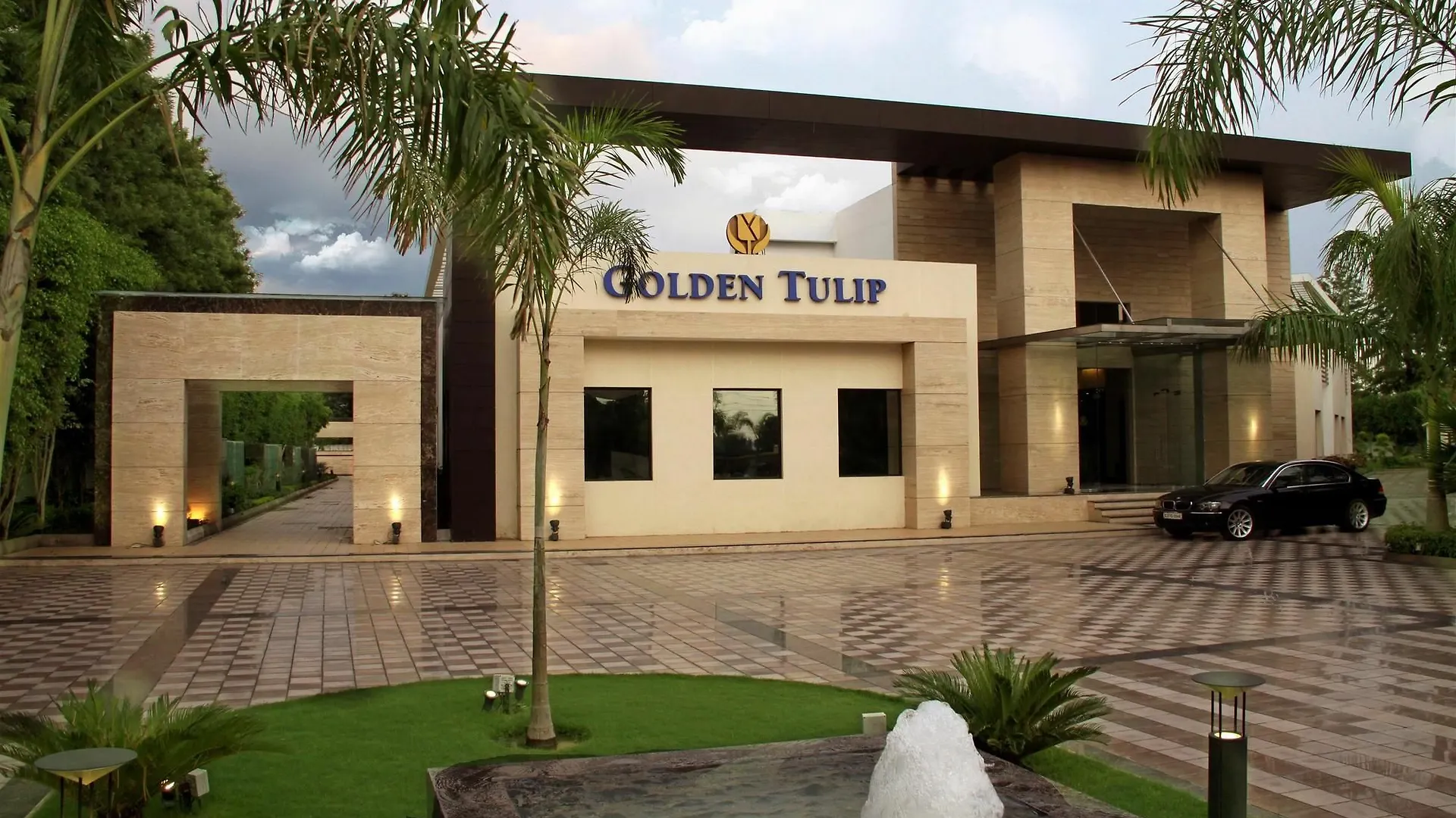 The Ocean Pearl Gardenia Hotel New Delhi