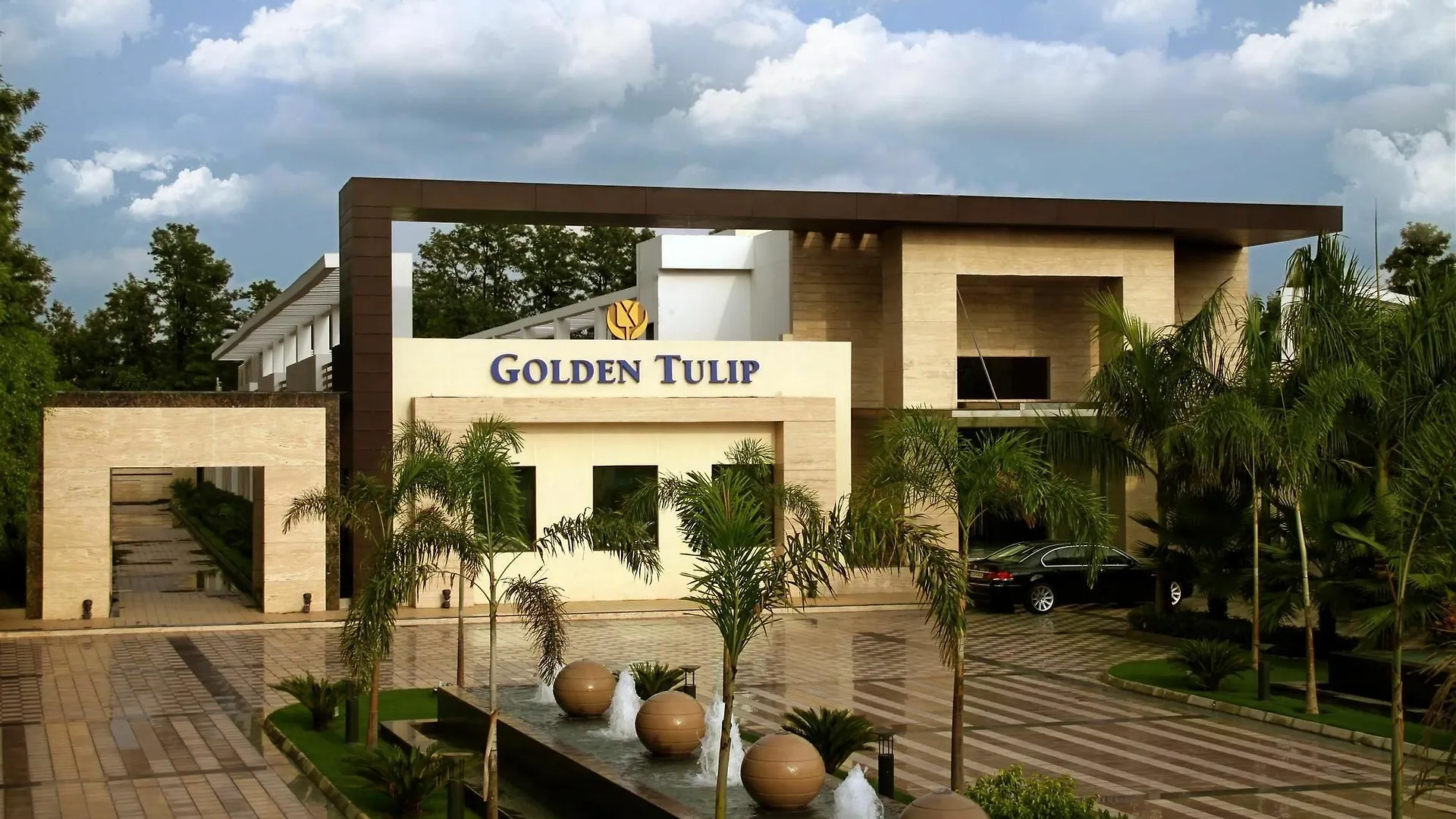 The Ocean Pearl Gardenia Hotel New Delhi 4*,